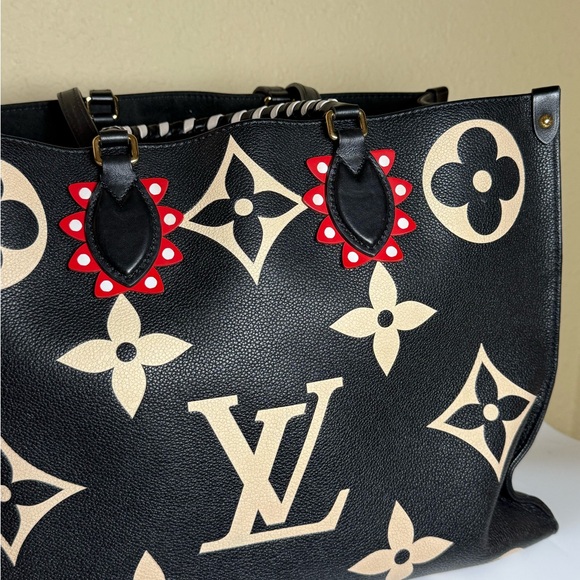 Louis Vuitton Black Tote with Beige Monogram and Red Accents - Picture 4 of 9